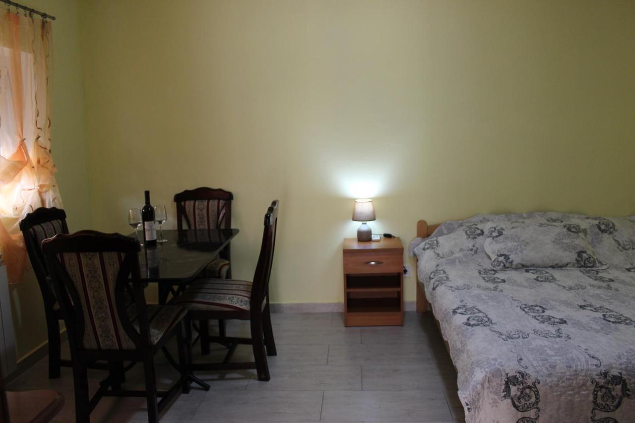 Apartmani Franovic Tivat Exteriör bild